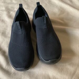 Skechers Go Walk Arch Fit Womens Black Knit Slip On Sneakers Shoes US 8